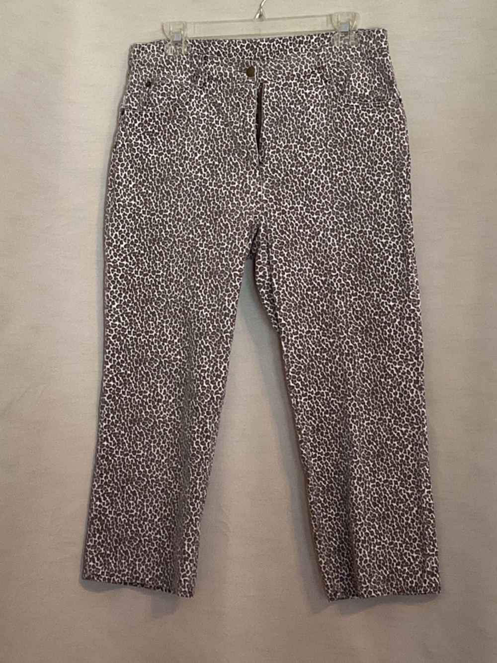 Women's Animal Print Stretch Capri Jeans - Taupe/Black